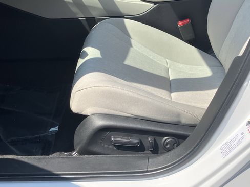 Used 2025 Honda Accord SE image 17