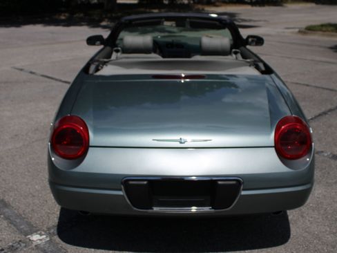 Used 2004 Ford Thunderbird Pacific Coast RWD image 14