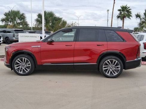 New 2026 Cadillac Vistiq Sport w/ LPO, Floor Liner Package AWD/4WD image 3