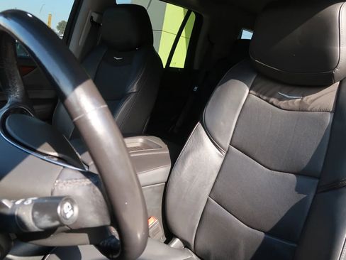 Used 2018 Cadillac Escalade Premium Luxury image 18