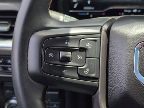 Used 2024 GMC Yukon AT4 w/ Technology Package AWD/4WD image 27