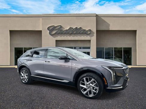 New 2026 Cadillac Optiq Luxury 2 image 1