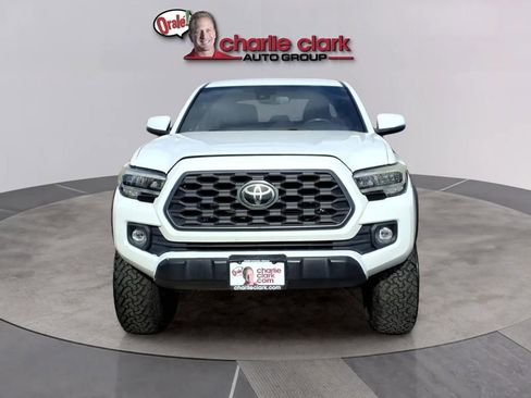 Used 2020 Toyota Tacoma TRD Off-Road w/ Technology Package image 9