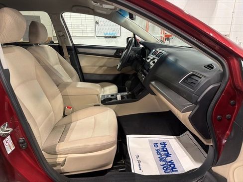 Used 2017 Subaru Outback 2.5i Premium image 17