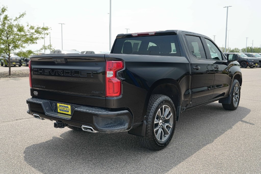 Used 2024 Chevrolet Silverado 1500 RST AWD/4WD image 7