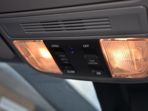 Used 2019 Honda Odyssey EX image 64