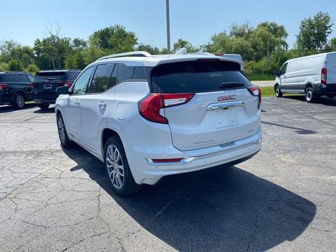 Used 2023 GMC Terrain Denali w/ Denali Premium Package AWD/4WD image 7