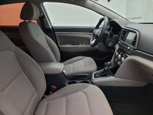 Used 2019 Hyundai Elantra SEL image 21