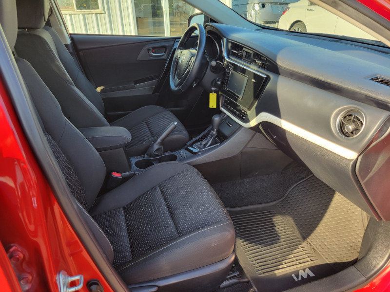 Used 2018 Toyota Corolla iM w/ All-Weather Mat Package FWD image 25