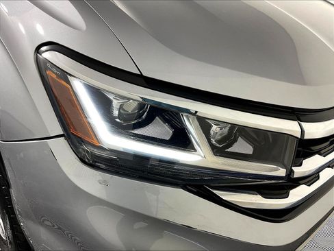 Used 2020 Volkswagen Atlas Cross Sport S AWD/4WD image 30