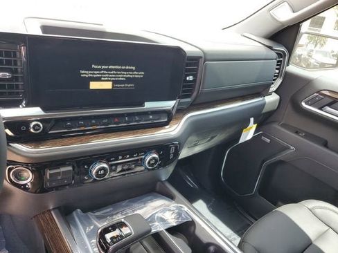 New 2026 GMC Sierra 1500 Elevation w/ Elevation Premium Package AWD/4WD image 28