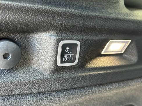 New 2025 Jeep Grand Cherokee L Overland w/ Rear Seat Video Group I image 47