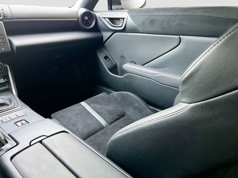 Used 2025 Toyota GR86 Premium w/ Performance Package image 21