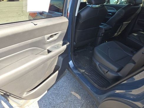 Used 2024 Toyota Grand Highlander FWD image 6