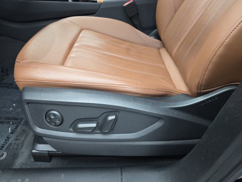 Used 2023 Audi Q5 2.0T Premium w/ Convenience Package image 28