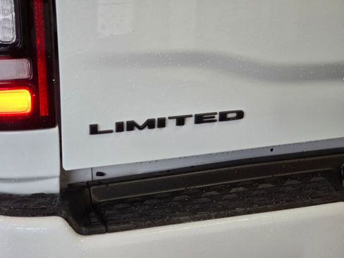 Used 2024 RAM 2500 Limited image 15