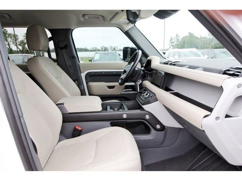 Used 2024 Land Rover Defender 110 S AWD/4WD image 28