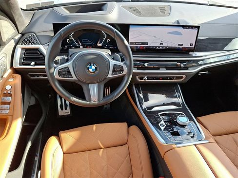 Certified 2024 BMW X7 xDrive40i w/ Executive Package image 2