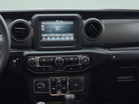 Certified 2023 Jeep Gladiator Sport S image 16