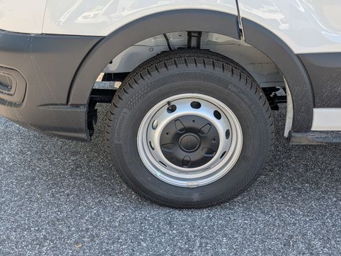 New 2025 Ford Transit 250 148 Medium Roof w/ Load Area Protection Package image 5