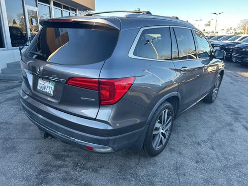 Used 2017 Honda Pilot Touring image 6