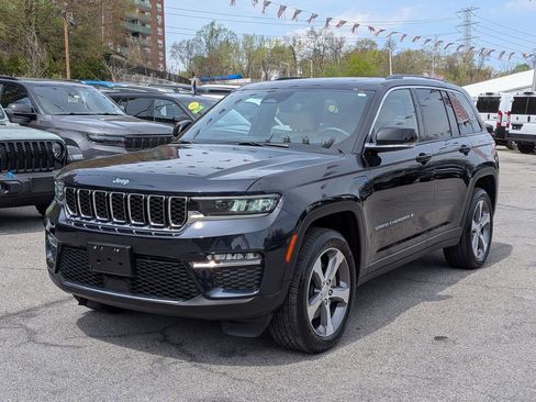 Used 2022 Jeep Grand Cherokee Limited 4xe AWD/4WD image 2