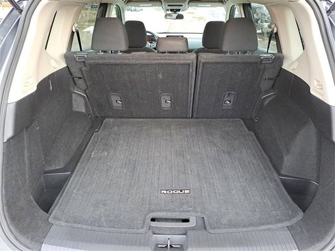 Used 2024 Nissan Rogue S image 26