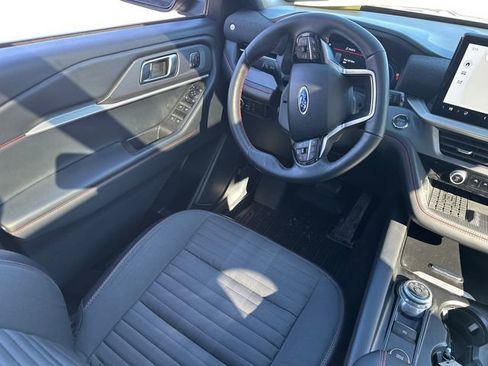 Used 2025 Ford Explorer ST-Line w/ Premium Package image 21