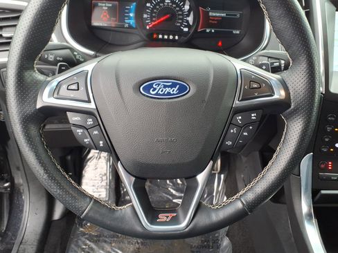 Used 2020 Ford Edge ST w/ Cold Weather Package image 17