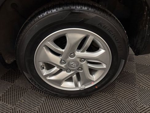 Certified 2026 Hyundai Venue SE FWD image 24