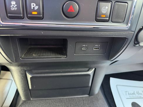 Used 2022 Nissan Titan SV w/ Accessory Utility Package RWD image 24