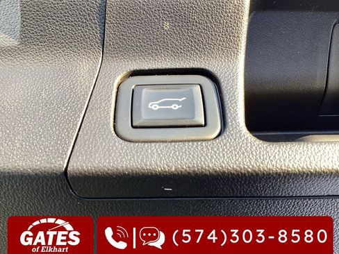 Used 2022 GMC Acadia SLE w/ Driver Convenience Package image 13