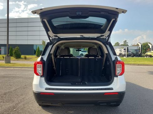 Used 2020 Ford Explorer XLT RWD image 15