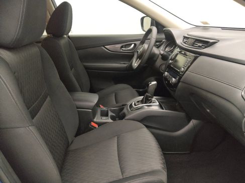 Used 2019 Nissan Rogue SV FWD image 21