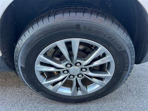 Used 2021 Cadillac XT5 Premium Luxury image 18