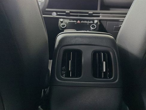 Used 2025 Hyundai Santa Cruz SEL image 26