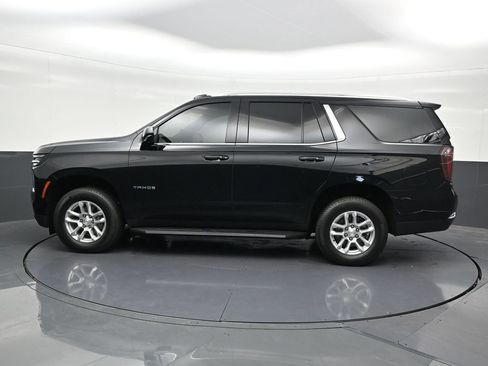 Used 2025 Chevrolet Tahoe LS RWD image 2