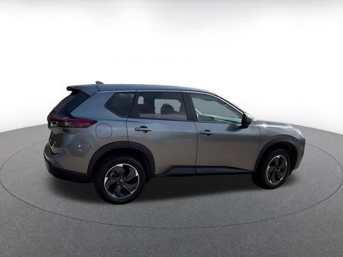 Used 2025 Nissan Rogue SV image 14
