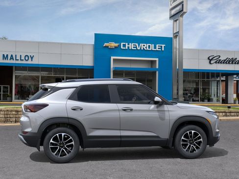 New 2026 Chevrolet TrailBlazer LT w/ Driver Confidence Package AWD/4WD image 30