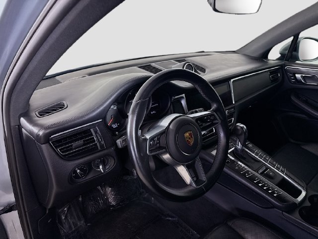 Used 2021 Porsche Macan GTS w/ Premium Package Plus (PF9) AWD/4WD image 22