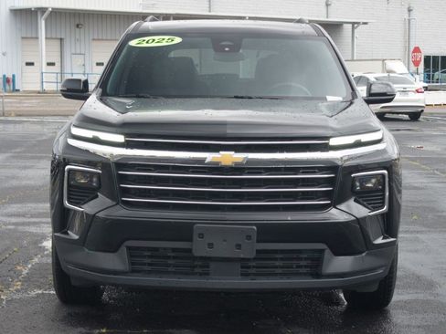 Used 2025 Chevrolet Traverse LT AWD/4WD image 23