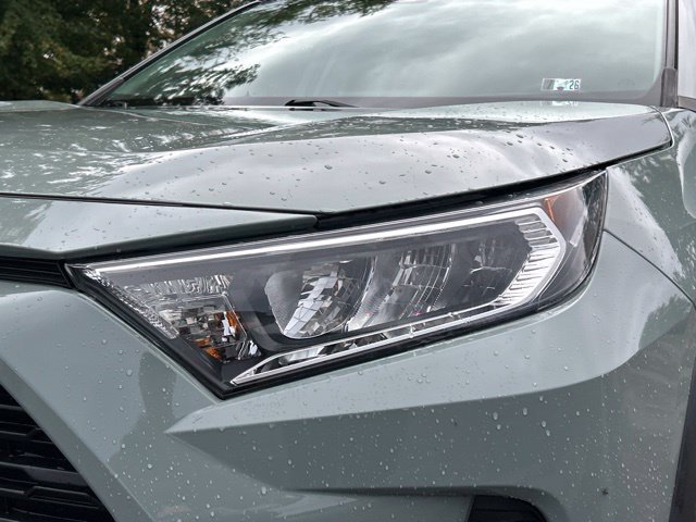 Used 2021 Toyota RAV4 XLE w/ Convenience Package AWD/4WD image 10