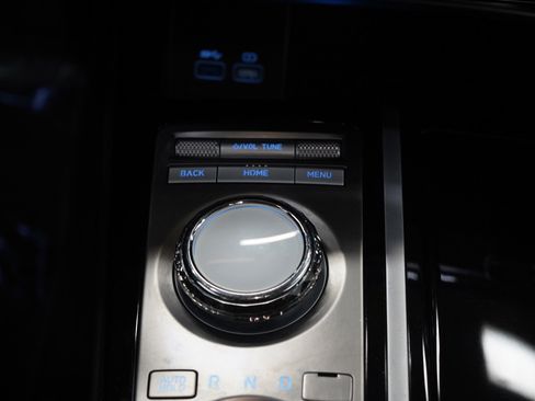 Used 2024 Genesis G80 2.5T image 17