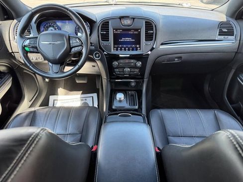 Used 2020 Chrysler 300 S RWD image 8