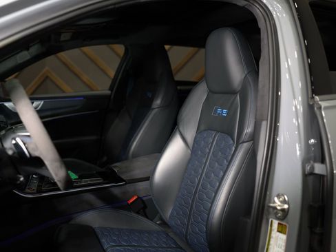 Used 2025 Audi RS 6 performance w/ Blue RS Design Package Plus image 6