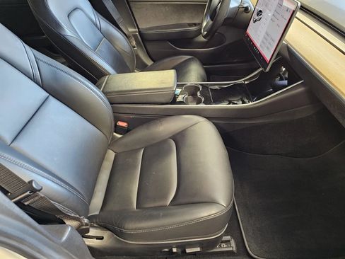 Used 2018 Tesla Model 3 Long Range RWD image 7
