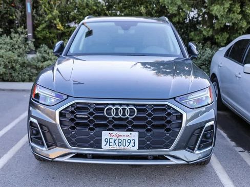 Used 2023 Audi Q5 2.0T Premium w/ Convenience Package image 2