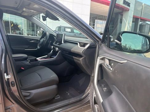 Used 2023 Toyota RAV4 XLE w/ Convenience Package FWD image 14