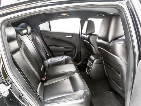 Used 2021 Dodge Charger SXT w/ Leather Interior Group RWD image 33