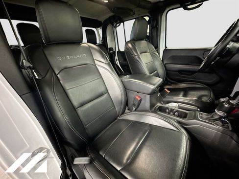 Used 2020 Jeep Gladiator Overland image 29